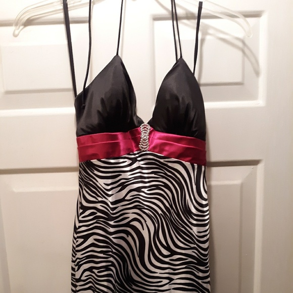 Stacy Sklar Dresses & Skirts - NWT Stacy Sklar gown